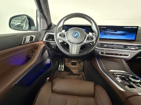Used 2024 BMW X5 xDrive50e w/ Executive Package AWD/4WD image 16
