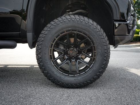 Used 2024 GMC Sierra 1500 Elevation AWD/4WD image 14