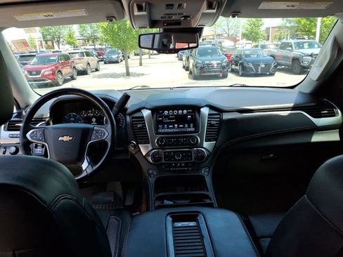 Used 2018 Chevrolet Tahoe Premier AWD/4WD image 29