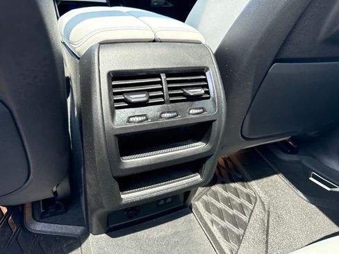 Used 2024 BMW X5 sDrive40i w/ M Sport Package RWD image 36
