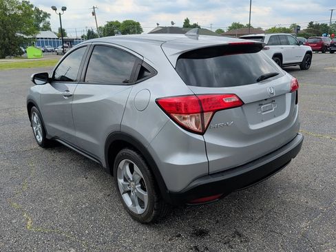 Used 2017 Honda HR-V EX image 3