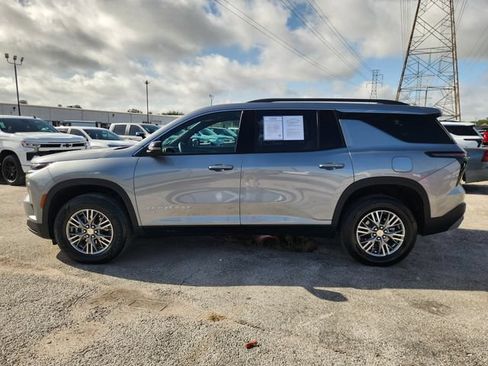 Certified 2026 Chevrolet Traverse LT AWD/4WD image 4