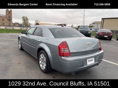 Used 2006 Chrysler 300 C w/ Navigation & Sound Group II image 6