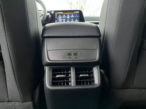 Used 2025 Chevrolet Equinox LT image 24