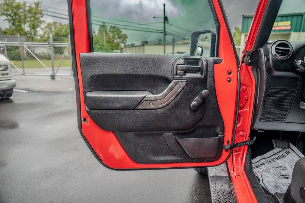 Used 2017 Jeep Wrangler Sport w/ Quick Order Package 24S AWD/4WD image 13