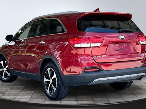 Used 2016 Kia Sorento EX AWD/4WD image 4