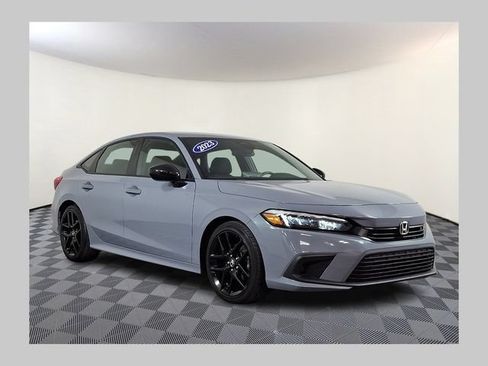 Used 2023 Honda Civic Sport image 1