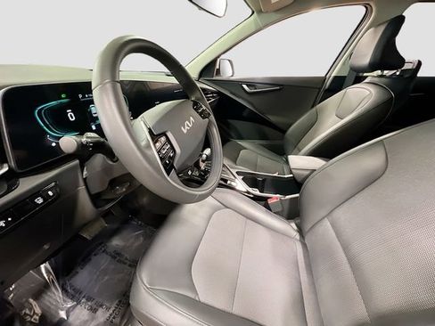 Certified 2023 Kia Niro EX FWD image 22
