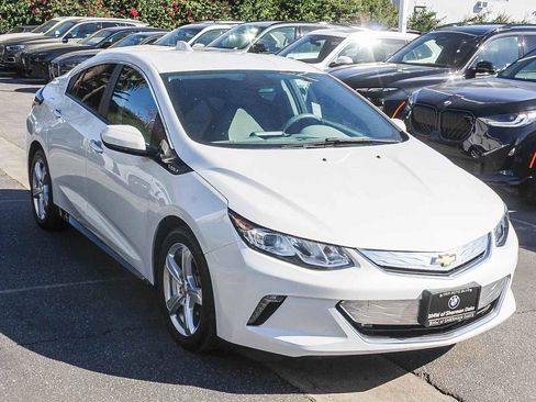 Used 2017 Chevrolet Volt LT w/ Comfort Package image 3