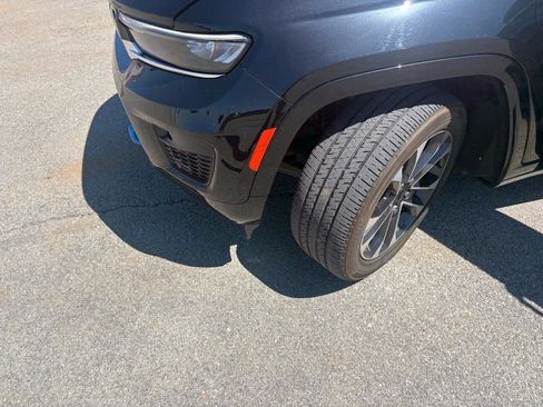 Used 2023 Jeep Grand Cherokee Overland AWD/4WD image 63