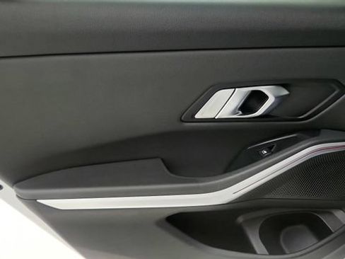 Used 2020 BMW 330i Sedan w/ Convenience Package RWD image 45