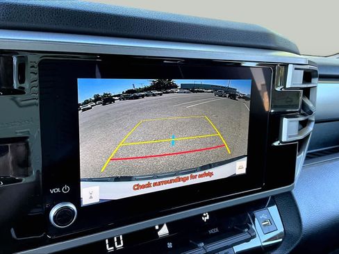 Certified 2025 Toyota Tundra SR5 AWD/4WD image 26