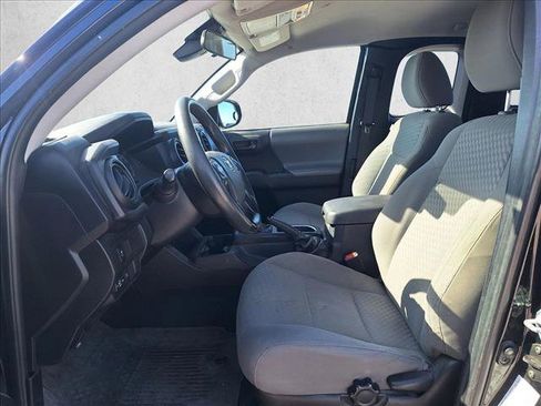 Used 2022 Toyota Tacoma SR RWD image 10