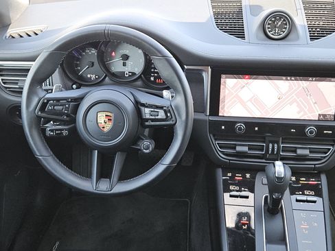 Certified 2024 Porsche Macan GTS image 26