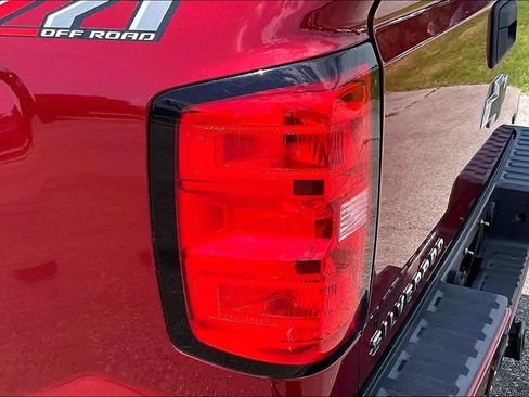 Used 2018 Chevrolet Silverado 1500 LT w/ Texas Edition AWD/4WD image 27
