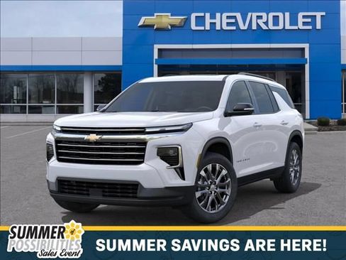 New 2026 Chevrolet Traverse LT w/ Sun and Wheel Package AWD/4WD image 6