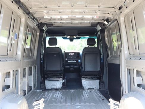 Used 2024 Mercedes-Benz Sprinter 2500 image 19