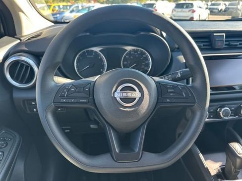 Used 2025 Nissan Versa S w/ Trunk Package image 13