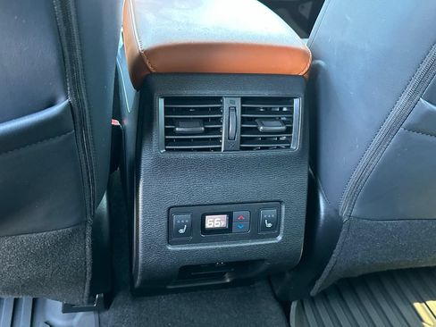 Used 2022 Mitsubishi Outlander SEL FWD image 17