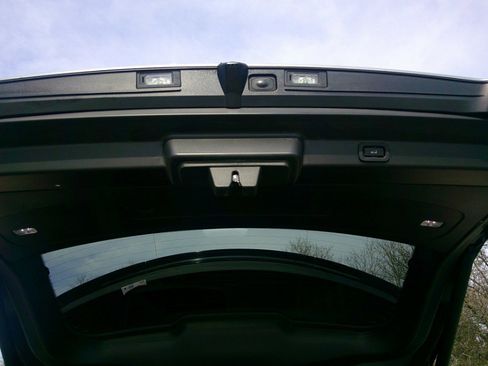 Used 2023 Land Rover Range Rover Sport SE image 38