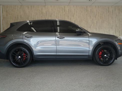 Used 2019 Porsche Cayenne S AWD/4WD image 6