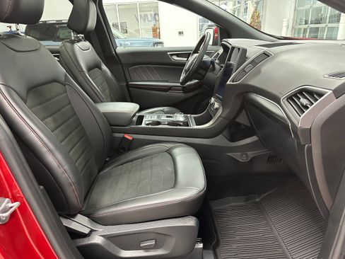 Used 2022 Ford Edge ST-Line image 15