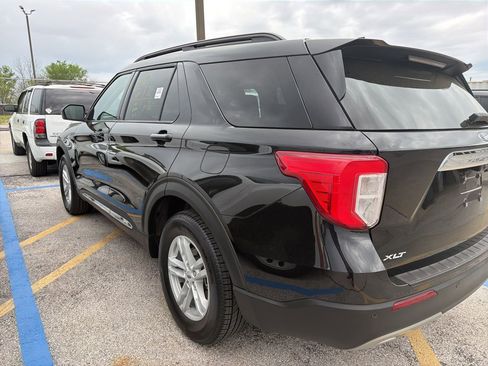 Used 2024 Ford Explorer XLT w/ Equipment Group 202A image 8