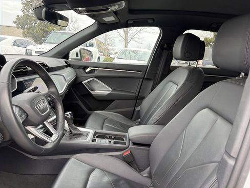Used 2025 Audi Q3 2.0T Premium image 10