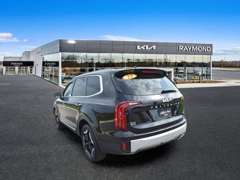 Used 2023 Kia Telluride S w/ S Sunroof Package AWD/4WD image 5