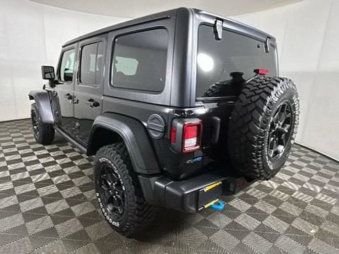 Used 2023 Jeep Wrangler Unlimited w/ Cold Weather Group AWD/4WD image 4
