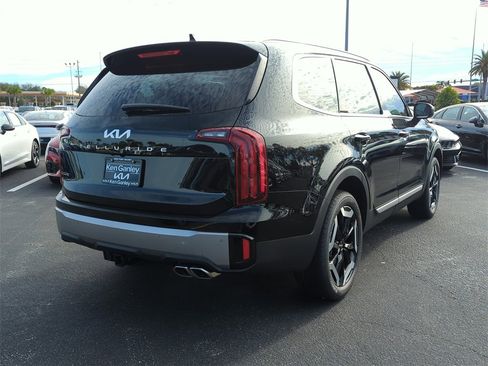 New 2025 Kia Telluride S image 8