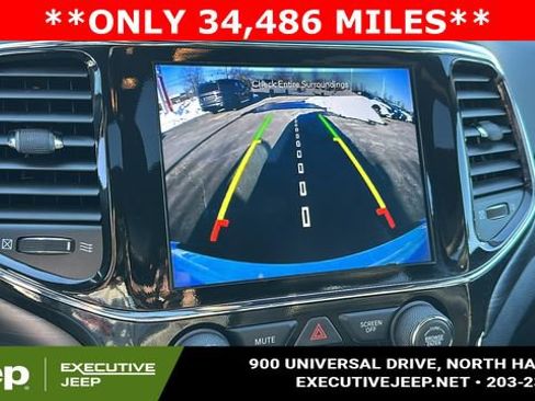 Used 2022 Jeep Grand Cherokee Laredo X image 16