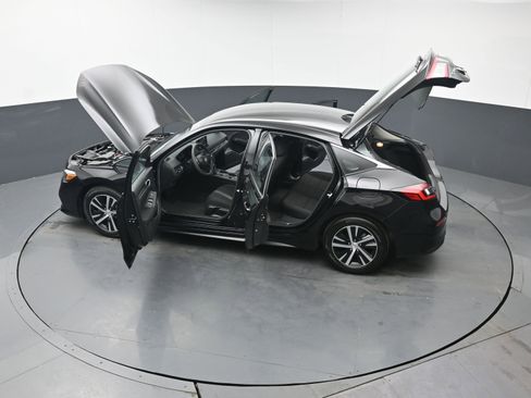 Certified 2024 Honda Civic LX image 40