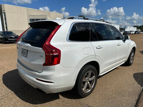 Used 2016 Volvo XC90 T5 Momentum FWD image 7