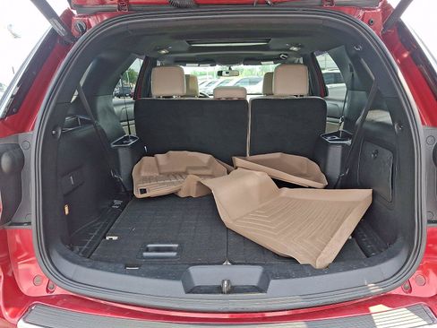 Certified 2018 Ford Explorer XLT w/ Equipment Group 202A AWD/4WD image 30