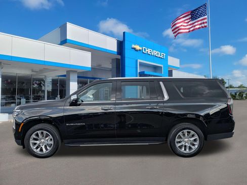 Used 2026 Chevrolet Suburban Premier w/ Sun And Tow Package AWD/4WD image 6