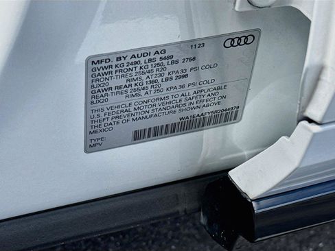 Certified 2024 Audi Q5 2.0T Premium Plus AWD/4WD image 34