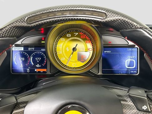 Certified 2019 Ferrari Portofino RWD image 15