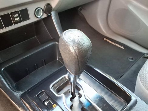 Used 2015 Toyota Tacoma PreRunner RWD image 22