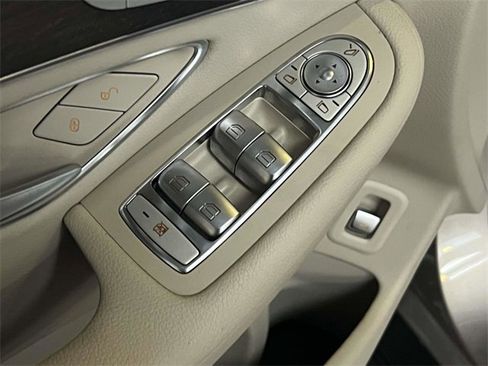 Certified 2022 Mercedes-Benz GLC 300 4MATIC image 16