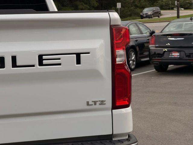 Used 2022 Chevrolet Silverado 1500 LTZ AWD/4WD image 11