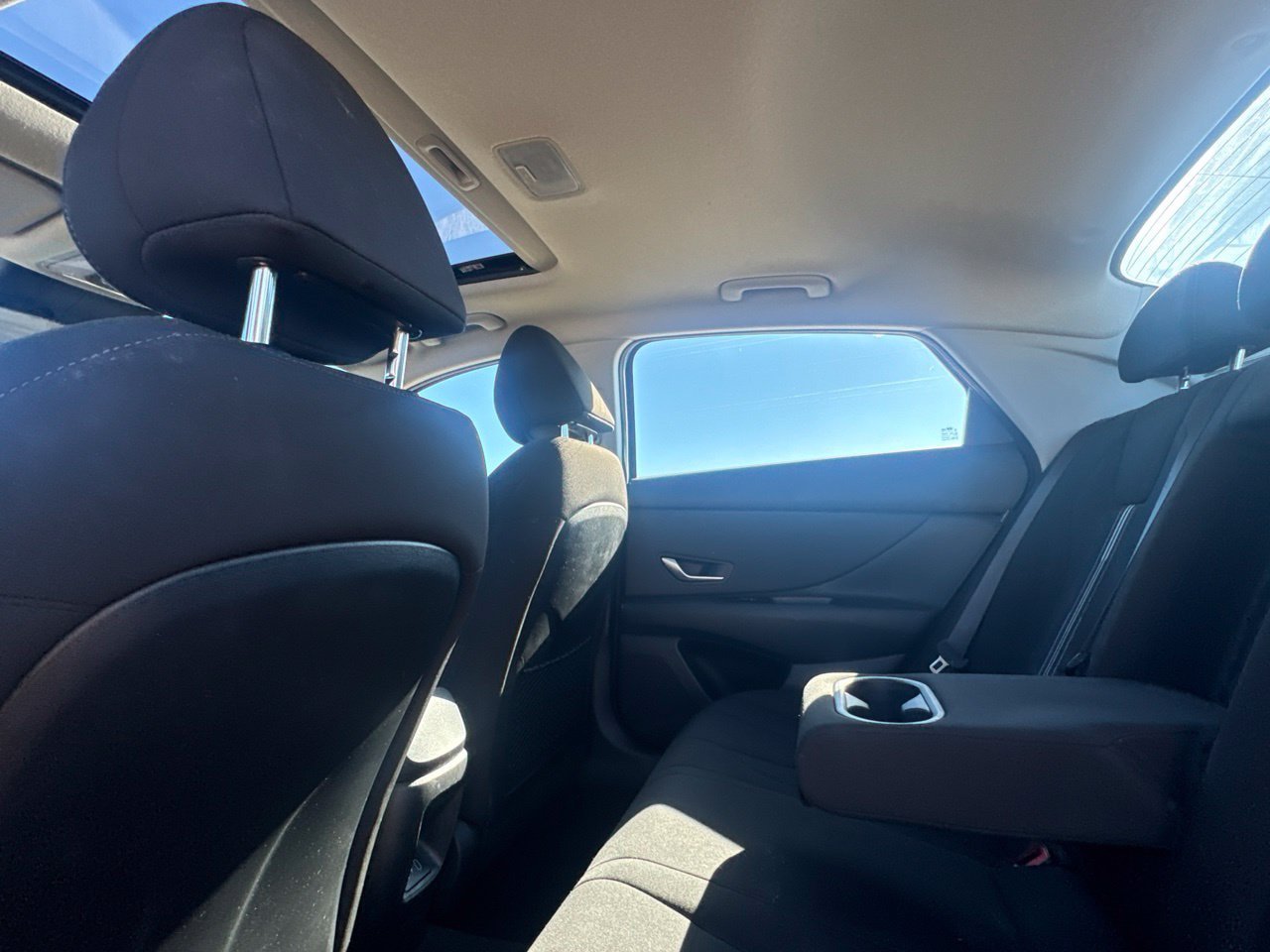 Used 2025 Hyundai Elantra SEL FWD image 44