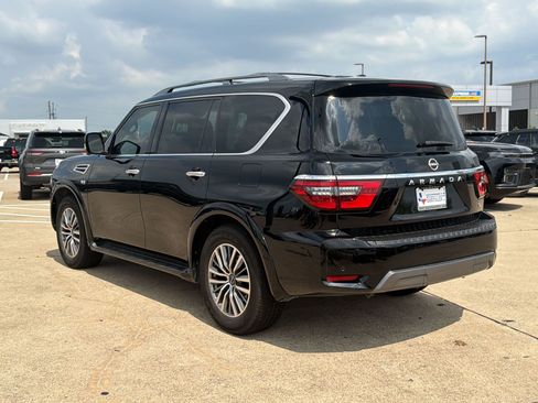 Used 2022 Nissan Armada SL RWD image 3