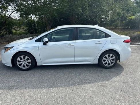 Certified 2023 Toyota Corolla LE FWD image 2