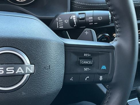 Certified 2025 Nissan Rogue SV image 24