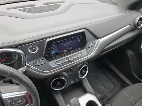 Used 2022 Chevrolet Blazer LT FWD image 24