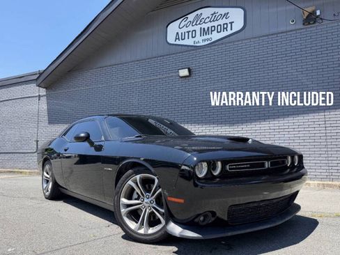 Used 2022 Dodge Challenger R/T RWD image 1