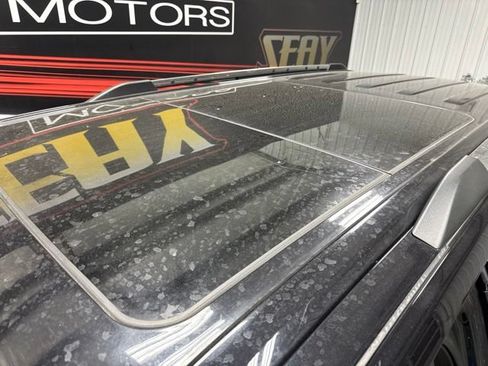 Used 2024 Ford Expedition Limited AWD/4WD image 6