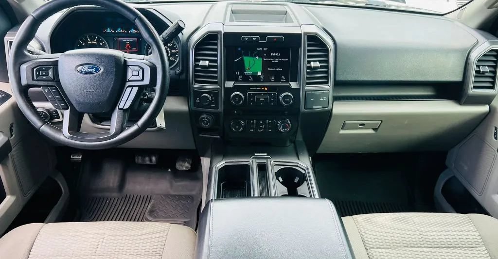Used 2017 Ford F150 XLT w/ Equipment Group 302A Luxury AWD/4WD image 11