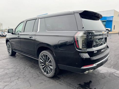 New 2026 Chevrolet Suburban High Country AWD/4WD image 5